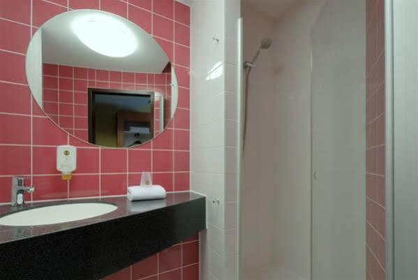 B&B Hotel Duesseldorf-Airport Ngoại thất bức ảnh